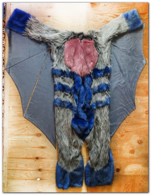 #bat wings #fursuits overalls #furr.club #fursuit Koomoe