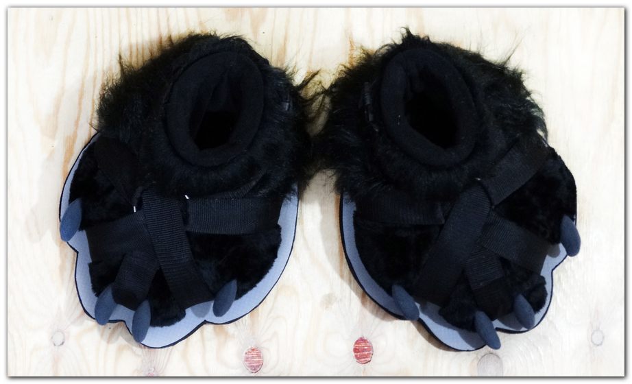 FeetPaws design #Woflie Fox fursuit #furr_club #fursuit #Paws