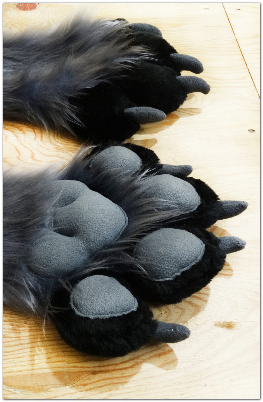 Paws design #Woflie Fox fursuit #furr_club #fursuit #Paws