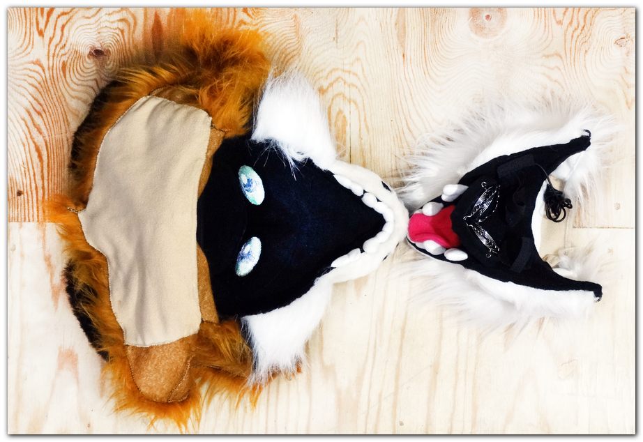 Mask of fursuit in the open position #foxfursuit #furr_club #fursuit