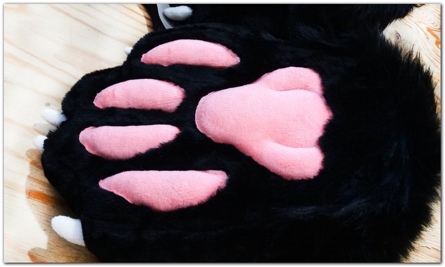 Paws design #Kacec #foxfursuit #furr_club #fursuit #furrclub #Paws