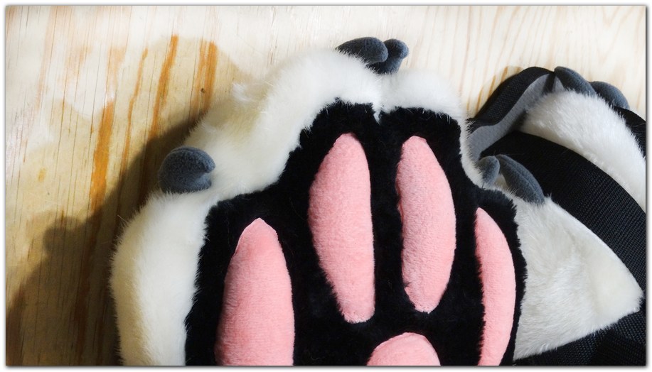 FeetPaws design #Vitallion Fox fursuit #furr_club #fursuit #Paws