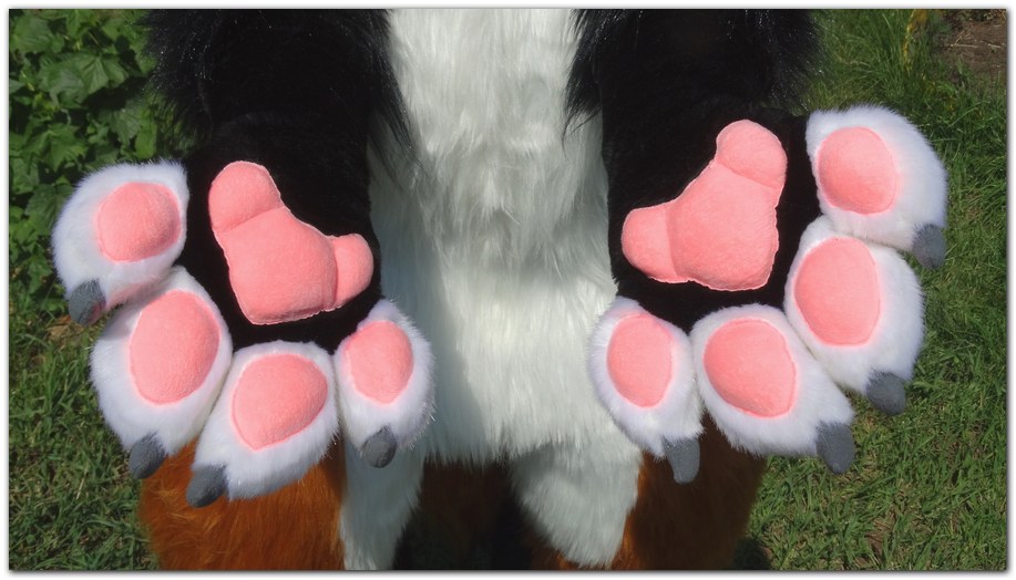 Paws design #Vitallion Fox fursuit #furr_club #fursuit #Paws