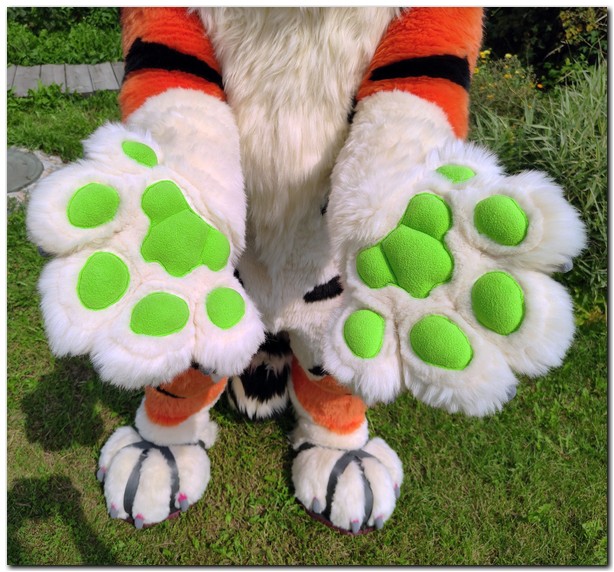 Paws design of Tiger fursuit #furr_club #fursuit #Paws