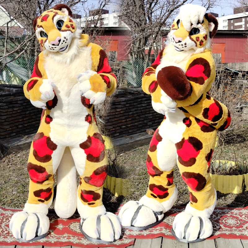 #furr_club #fursuit #Leopard fursuit