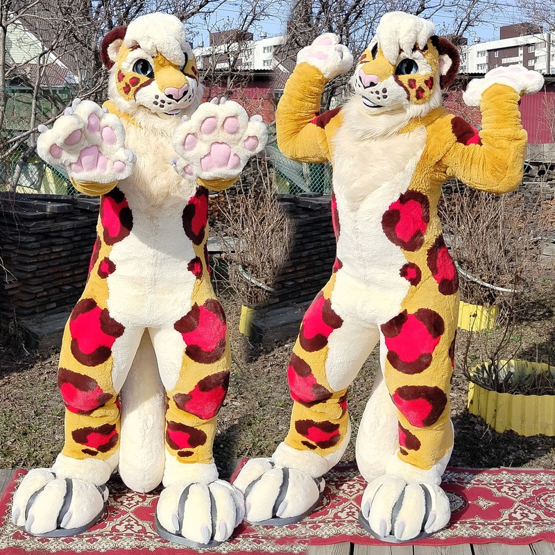 #furr_club #fursuit #Leopard fursuit