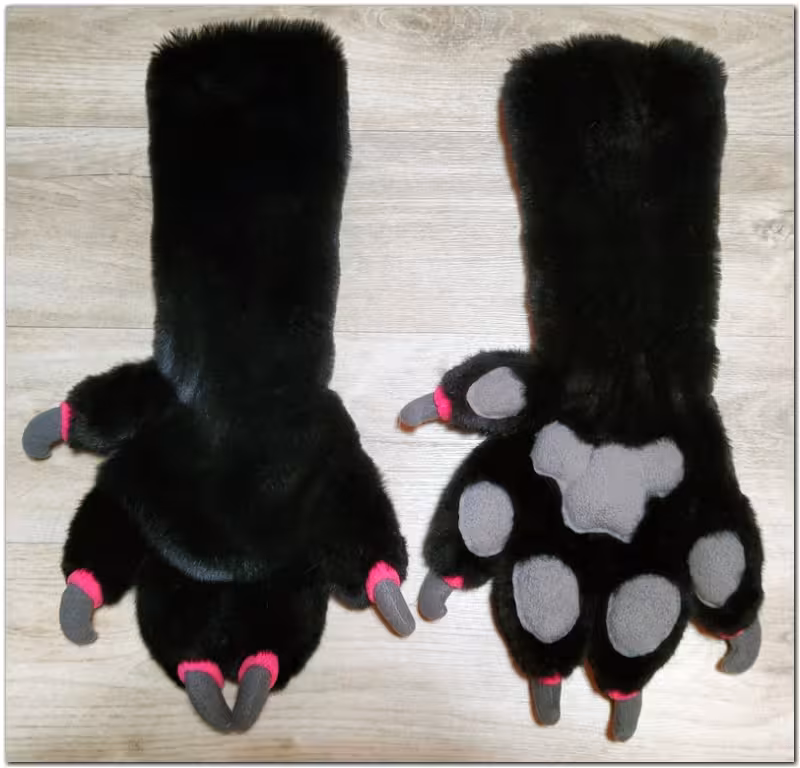 Paws design of Tiger fursuit #furr_club #fursuit #Paws