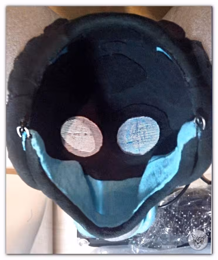Pasting fleece inside the head – photo 1