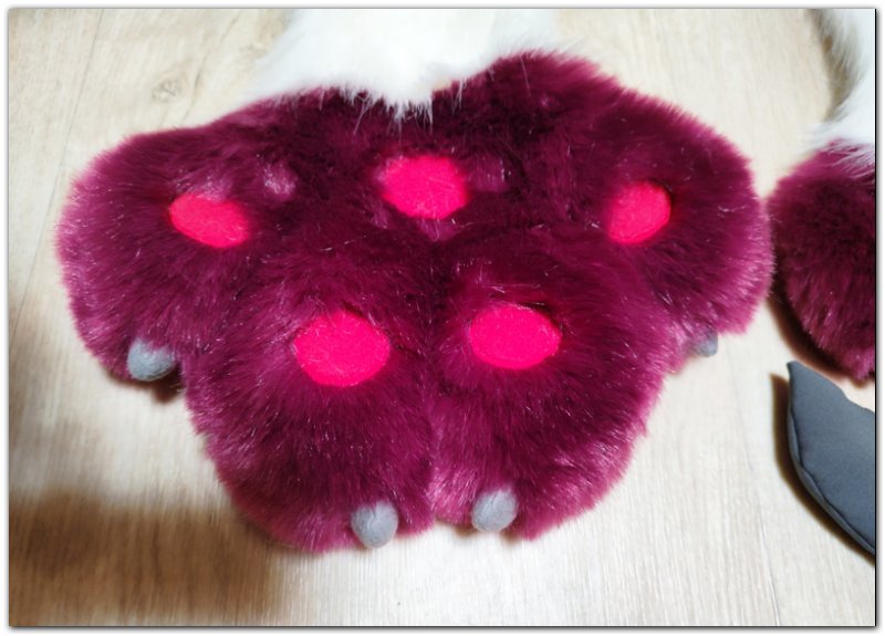 Paws design of Cherry Hare fursuit fursuit #furr_club #fursuit #Paws