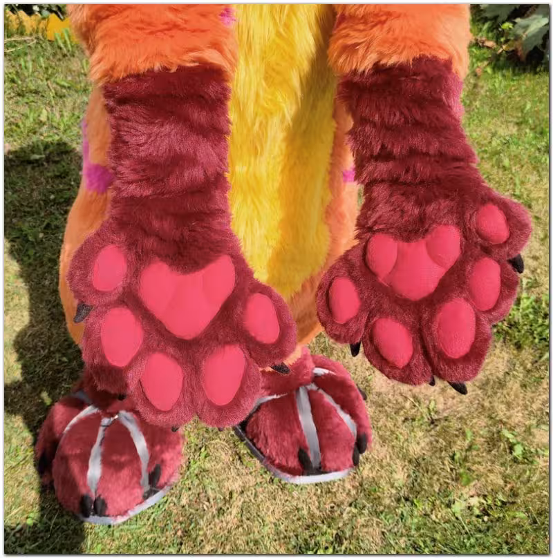 Paws design of Fox fursuit #furr_club #fursuit #Paws