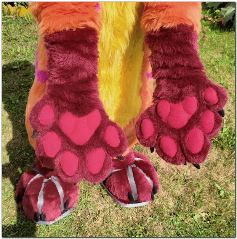 Paws design of Fox fursuit #furr_club #fursuit #Paws