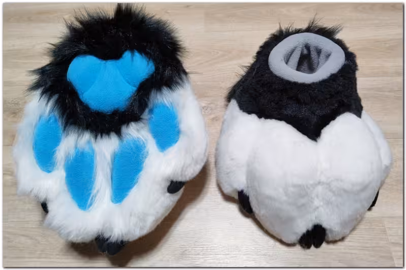 Wolf fursuit_feetpaws #furr_club #fursuit #Paws